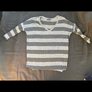 Market and Spruce Top Size Small